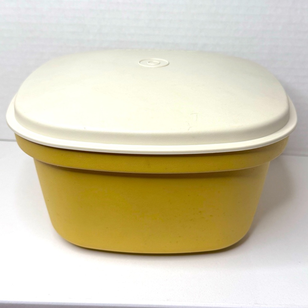 VTG Tupperware Harvest Gold Microwave Steamer 888-9 * NO STEAMER BASKET*